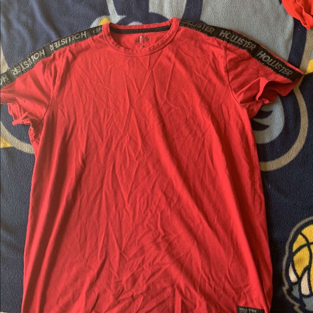 hollister tee